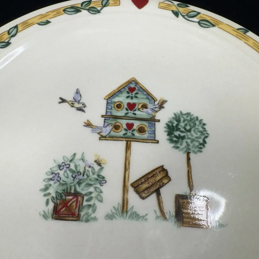 Thomson Pottery Birdhouse Plate Dish Birds Red Hearts Bluejay Set 4 Ceramic‎ 6in